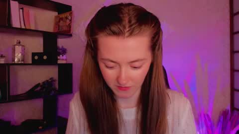 Snapshot of kate_cuddle chatting on 01/30/25, 05:30 Kate online show from 01/30/25, 05:30