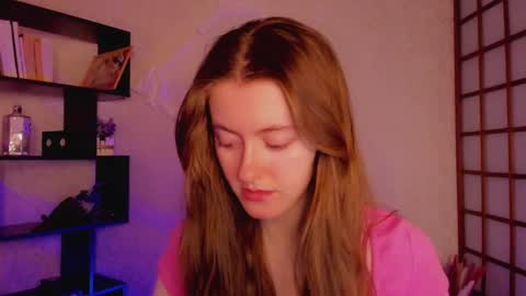 Snapshot of kate_cuddle chatting on 02/12/25, 02:03 Kate online show from 02/12/25, 02:03