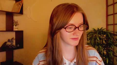 Snapshot of kate_cuddle chatting on 03/12/25, 02:41 Kate online show from 03/12/25, 02:41