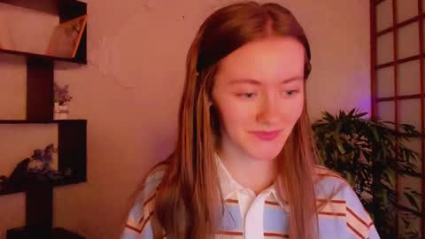 Snapshot of kate_cuddle chatting on 03/12/25, 05:46 Kate online show from 03/12/25, 05:46