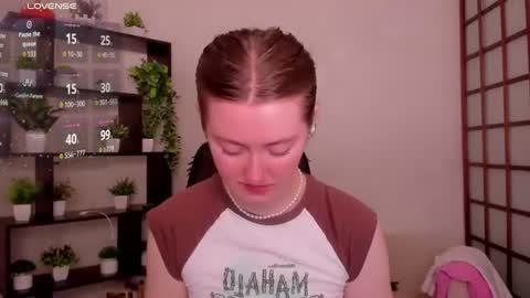 Snapshot of kate_cuddle chatting on 06/18/26, 02:12 Kate online show from 06/18/26, 02:12