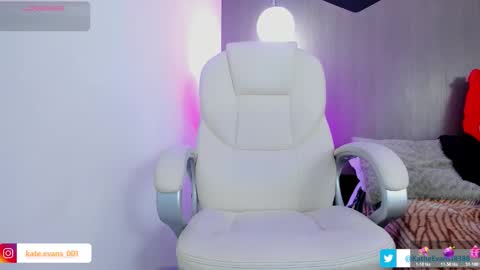 Kate Evans online show from 10/30/25, 05:20