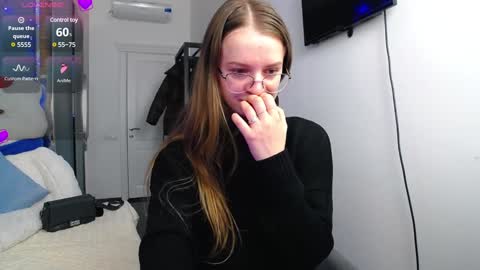 Snapshot of kate_jonson chatting on 12/12/24, 08:47 .Be kind and gentle with me and I will do my best for you. online show from 12/12/24, 08:47