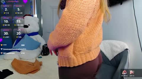 Snapshot of kate_jonson chatting on 12/29/24, 12:34 .Be kind and gentle with me and I will do my best for you. online show from 12/29/24, 12:34