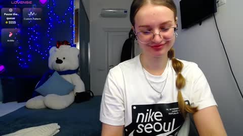 Snapshot of kate_jonson chatting on 01/08/25, 08:27 .Be kind and gentle with me and I will do my best for you. online show from 01/08/25, 08:27