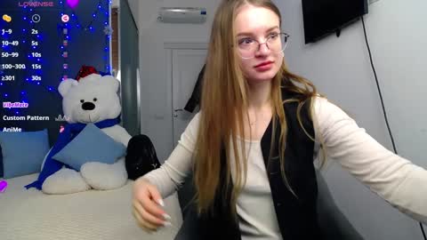 Snapshot of kate_jonson chatting on 01/17/25, 07:41 .Be kind and gentle with me and I will do my best for you. online show from 01/17/25, 07:41
