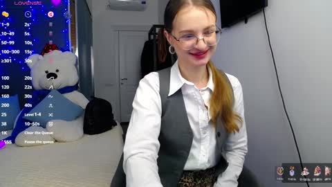 Snapshot of kate_jonson chatting on 01/18/25, 07:38 .Be kind and gentle with me and I will do my best for you. online show from 01/18/25, 07:38