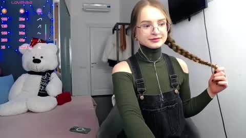 Snapshot of kate_jonson chatting on 02/24/25, 12:59 .Be kind and gentle with me and I will do my best for you. online show from 02/24/25, 12:59