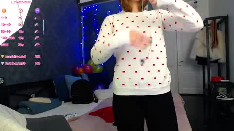 Snapshot of kate_jonson chatting on 02/27/25, 06:53 .Be kind and gentle with me and I will do my best for you. online show from 02/27/25, 06:53