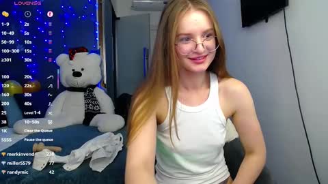 Snapshot of kate_jonson chatting on 03/10/25, 06:12 .Be kind and gentle with me and I will do my best for you. online show from 03/10/25, 06:12