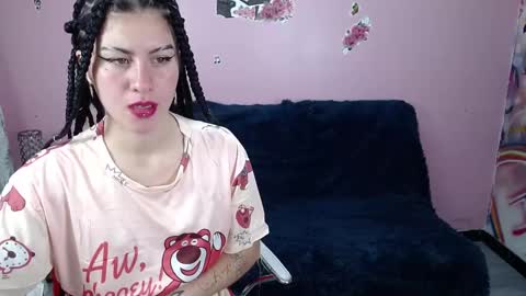 Snapshot of kate_lawrence_ chatting on 12/24/24, 07:28 kate_lawrence_ online show from 12/24/24, 07:28