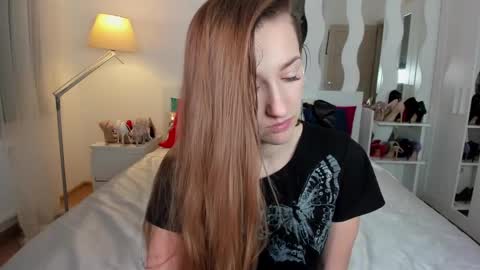 Snapshot of kate_redgar chatting on 02/15/25, 02:00 kate_redgar online show from 02/15/25, 02:00