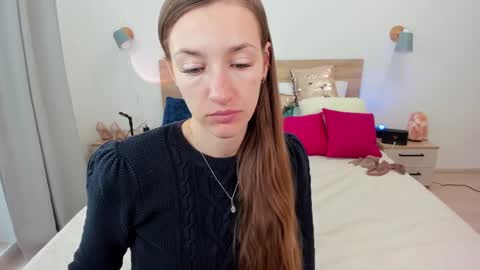 Snapshot of kate_redgar chatting on 09/25/25, 01:15 kate_redgar online show from 09/25/25, 01:15