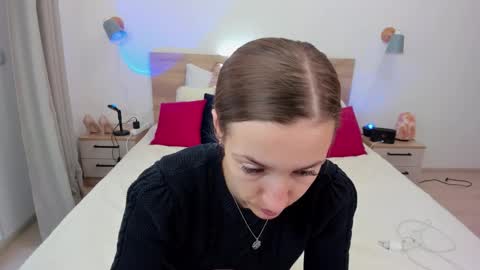 Snapshot of kate_redgar chatting on 09/30/25, 01:05 kate_redgar online show from 09/30/25, 01:05