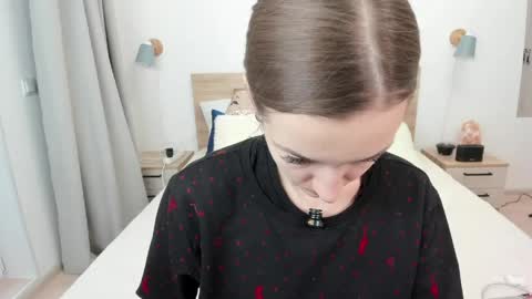 kate_redgar online show from 04/28/26, 03:28