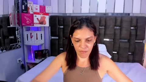 Snapshot of kate_roose chatting on 06/03/26, 08:47 kate_roose online show from 06/03/26, 08:47