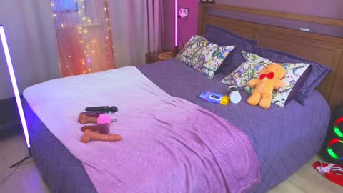 Kate  Sex-House  MILA WAYGMT2 MonTue  0300am-1500am online show from 01/21/25, 10:41