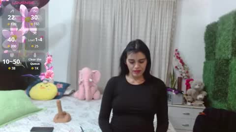 Snapshot of kateangelly chatting on 10/29/25, 01:41 kateangelly online show from 10/29/25, 01:41