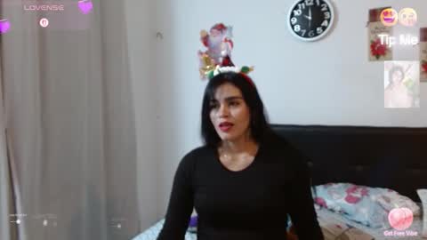 Snapshot of kateangelly chatting on 12/17/25, 03:01 kateangelly online show from 12/17/25, 03:01