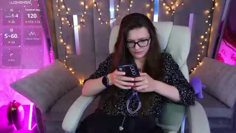 Snapshot of katecinderella chatting on 06/15/26, 06:15 katecinderella online show from 06/15/26, 06:15