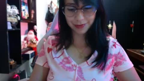 Snapshot of kateeen18 chatting on 06/15/26, 05:20 Kateeen18 online show from 06/15/26, 05:20