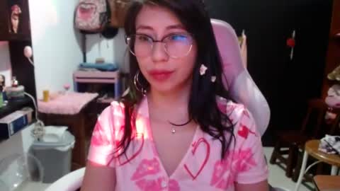 Snapshot of kateeen18 chatting on 07/16/26, 01:55 Kateeen18 online show from 07/16/26, 01:55