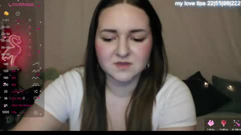 Snapshot of katelyn_sweety chatting on 02/19/25, 11:25 Katelyn online show from 02/19/25, 11:25