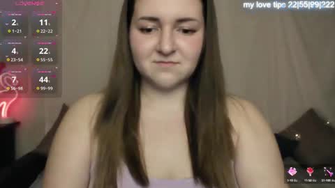 Snapshot of katelyn_sweety chatting on 02/21/25, 10:48 Katelyn online show from 02/21/25, 10:48