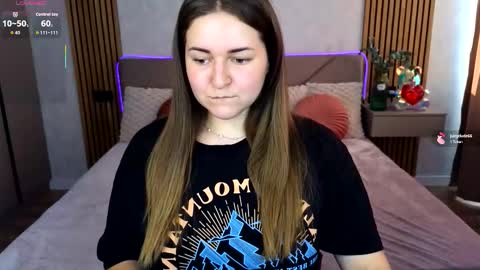 Snapshot of katelyn_sweety chatting on 09/10/25, 01:44 Katelyn online show from 09/10/25, 01:44