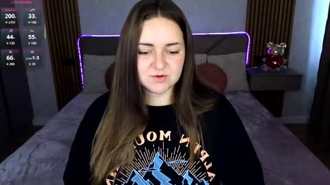 Snapshot of katelyn_sweety chatting on 10/04/25, 10:35 Katelyn online show from 10/04/25, 10:35