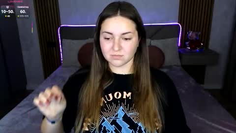 Snapshot of katelyn_sweety chatting on 10/05/25, 07:01 Katelyn online show from 10/05/25, 07:01