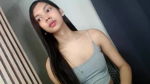 Snapshot of katelynmoore_ chatting on 09/13/25, 05:18 katelynmoore_ online show from 09/13/25, 05:18