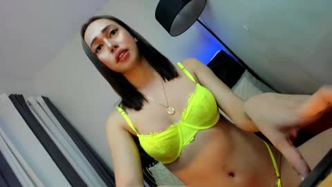 Snapshot of katemolino chatting on 09/14/25, 10:42 katetelmo - Insta online show from 09/14/25, 10:42