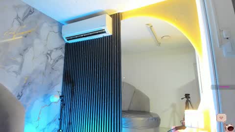 Im Katherine but call me Kate  online show from 03/08/25, 12:09