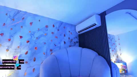 Im Katherine but call me Kate  online show from 11/06/25, 12:28