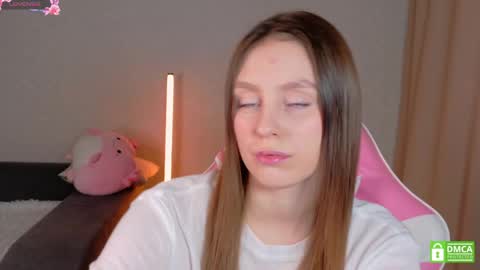 katenickson online show from 04/19/26, 05:29