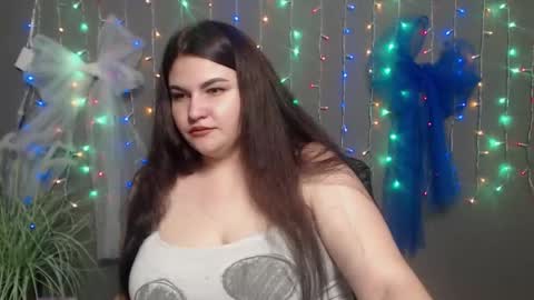 Kate Nils online show from 11/17/25, 08:14