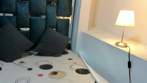 Katerosse2  online show from 04/18/26, 12:31