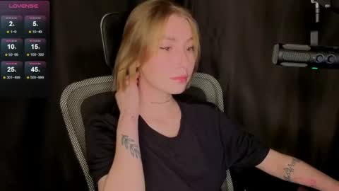 Snapshot of kateslil chatting on 06/14/26, 11:56 Kate online show from 06/14/26, 11:56