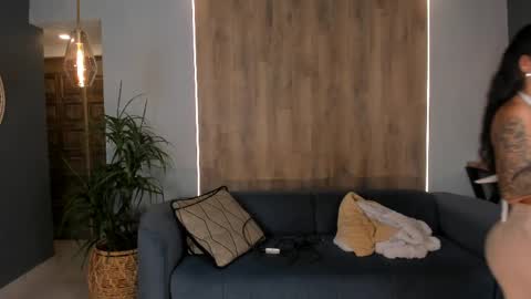 K A T E  online show from 04/05/26, 09:39