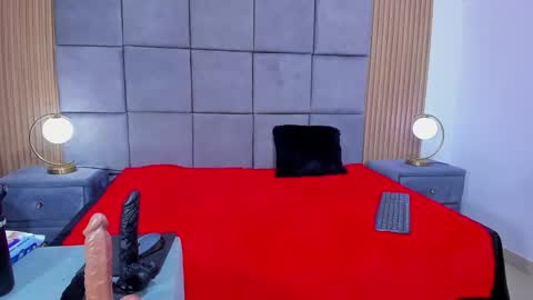 kate Tompson online show from 02/24/26, 12:36