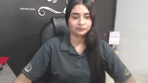 Call me Lau  online show from 04/11/26, 09:52