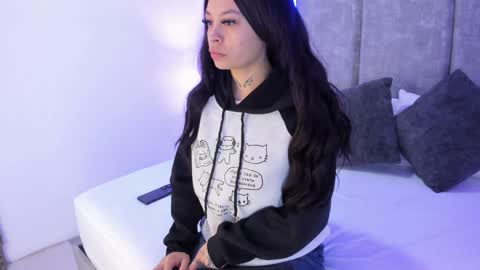 KatheGomez  online show from 02/06/25, 11:21