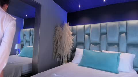 KatheGomez  online show from 02/08/25, 11:33