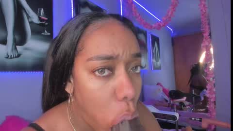 Snapshot of kathemoss chatting on 09/29/25, 09:52 Kathe online show from 09/29/25, 09:52