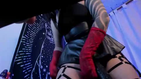 Snapshot of katherin_contin666 chatting on 12/18/25, 05:35 Katherin your fking goddes online show from 12/18/25, 05:35