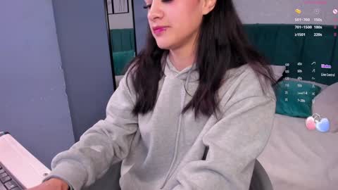 Snapshot of katherin_smith_ chatting on 12/10/24, 04:13 kathe online show from 12/10/24, 04:13