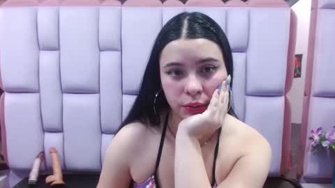 Snapshot of katherin_sweett chatting on 02/21/25, 01:22 katherin_sweett online show from 02/21/25, 01:22