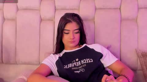 katherineruiz_ online show from 03/14/26, 12:10
