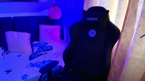 Snapshot of kathi_miler chatting on 11/17/25, 08:25 Kathi online show from 11/17/25, 08:25